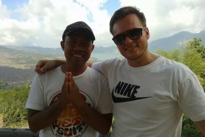 Bali Tour Guide happy customer