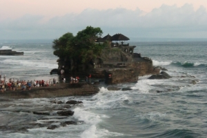 Bali Tanah Lot sea