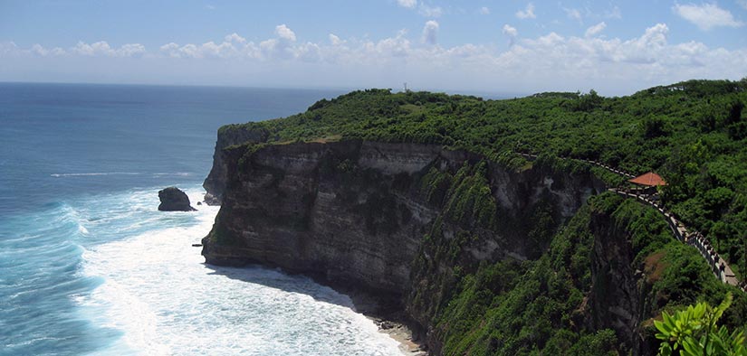 uluwatu cliff Bali